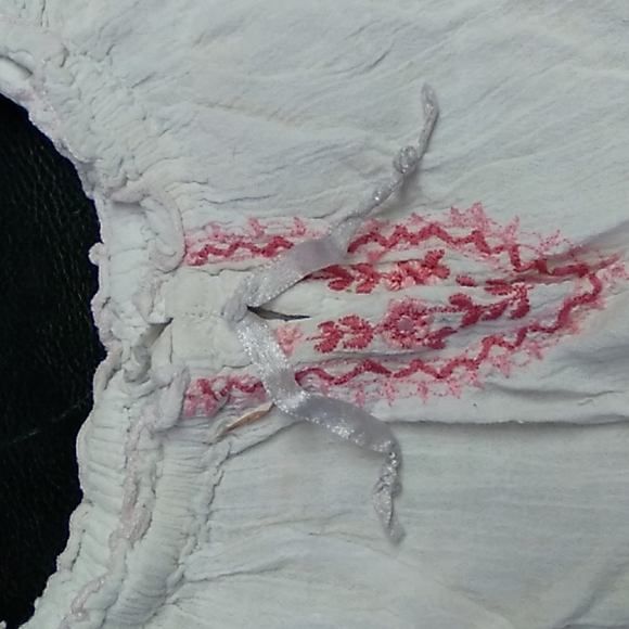 Girls 4T top - Picture 2 of 2